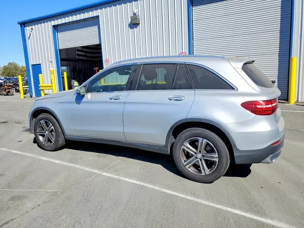 WDC0G4JB9HF141297 2017 MERCEDES-BENZ GLC - Image 2