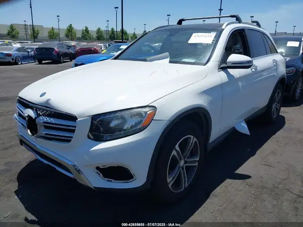 WDC0G4JB9HF183615 2017 MERCEDES-BENZ GLC - Image 2