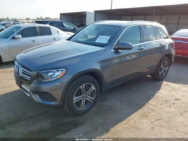 WDC0G4JB9HV005631 2017 MERCEDES-BENZ GLC - Image 2