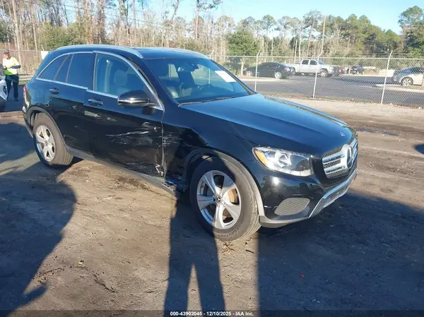 WDC0G4JB9HV005905 2017 MERCEDES-BENZ GLC - Image 1