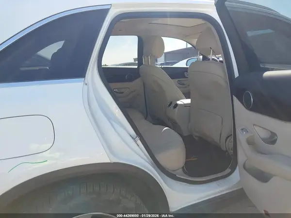 WDC0G4JB9HV005984 2017 MERCEDES-BENZ GLC - Image 8