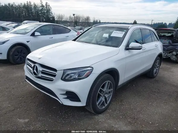 WDC0G4JB9HV006455 2017 MERCEDES-BENZ GLC - Image 2