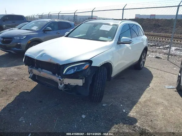 WDC0G4JB9HV009016 2017 MERCEDES-BENZ GLC - Image 2