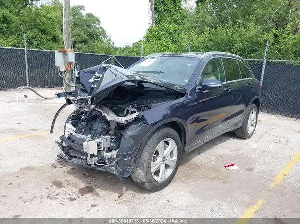 WDC0G4JB9HV009467 2017 MERCEDES-BENZ GLC - Image 2