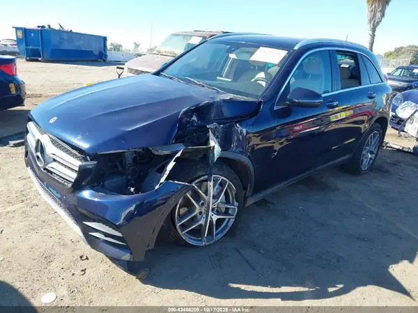 WDC0G4JB9HV012496 2017 MERCEDES-BENZ GLC - Image 2