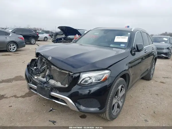 WDC0G4JB9JV018899 2018 MERCEDES-BENZ GLC - Image 2