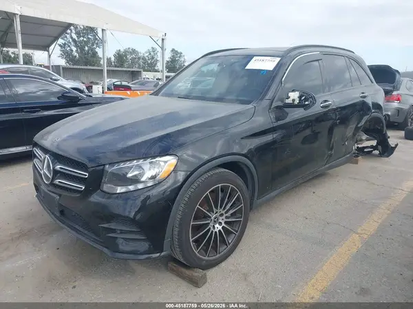 WDC0G4JB9JV021916 2018 MERCEDES-BENZ GLC - Image 2