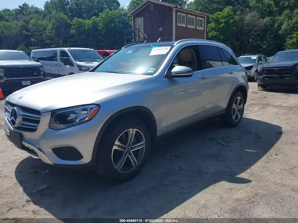 WDC0G4JB9JV026792 2018 MERCEDES-BENZ GLC - Image 2