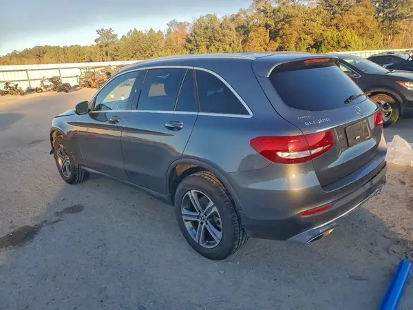 WDC0G4JB9JV031510 2018 MERCEDES-BENZ GLC - Image 2