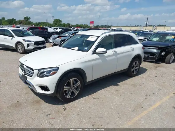 WDC0G4JB9JV056326 2018 MERCEDES-BENZ GLC - Image 2