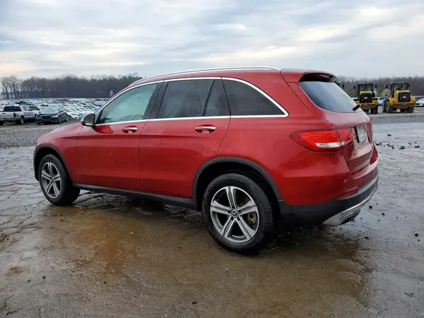 WDC0G4JB9JV060439 2018 MERCEDES-BENZ GLC - Image 2