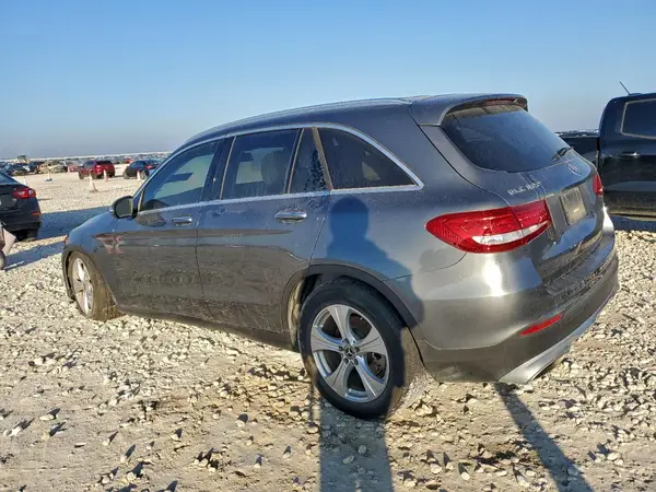 WDC0G4JB9JV061929 2018 MERCEDES-BENZ GLC - Image 2
