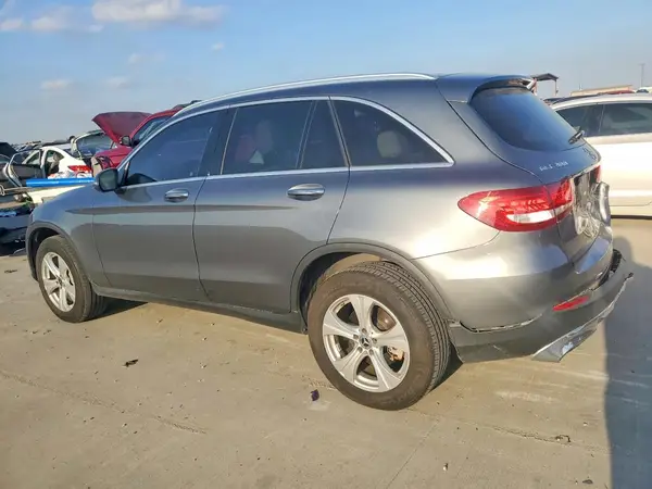 WDC0G4JB9JV066970 2018 MERCEDES-BENZ GLC - Image 2
