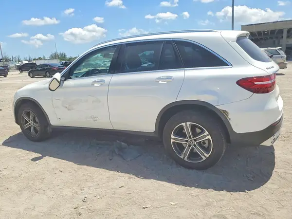 WDC0G4JB9JV076219 2018 MERCEDES-BENZ GLC - Image 2