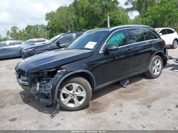 WDC0G4JB9JV084496 2018 MERCEDES-BENZ GLC - Image 2