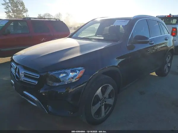 WDC0G4JB9JV096308 2018 MERCEDES-BENZ GLC - Image 2