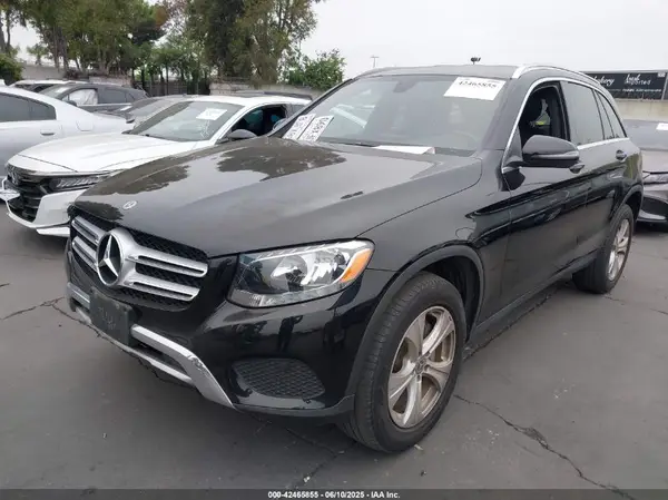 WDC0G4JB9JV105833 2018 MERCEDES-BENZ GLC - Image 2