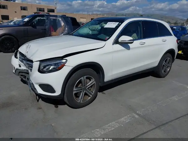 WDC0G4JB9K1000816 2019 MERCEDES-BENZ GLC - Image 2