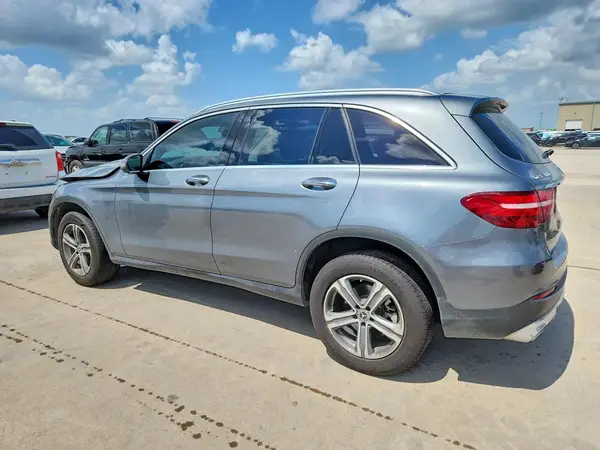 WDC0G4JB9K1001058 2019 MERCEDES-BENZ GLC - Image 2
