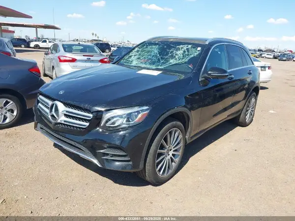 WDC0G4JB9K1002226 2019 MERCEDES-BENZ GLC - Image 2