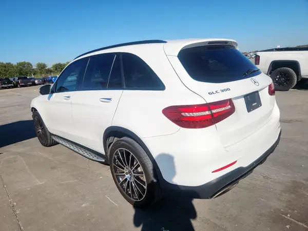 WDC0G4JB9KF562606 2019 MERCEDES-BENZ GLC - Image 2