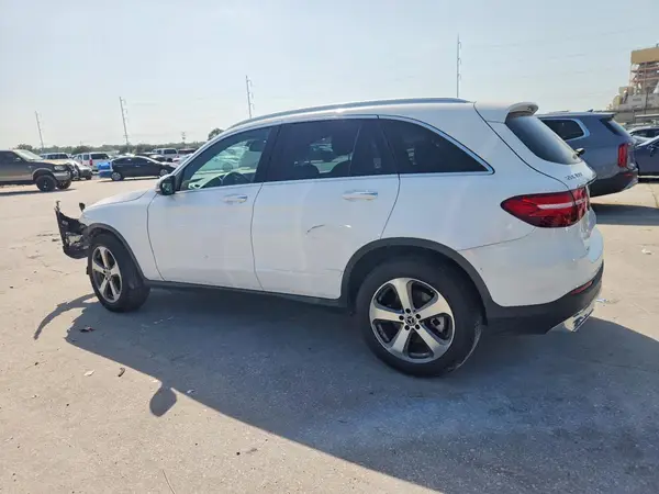 WDC0G4JB9KF592415 2019 MERCEDES-BENZ GLC - Image 2