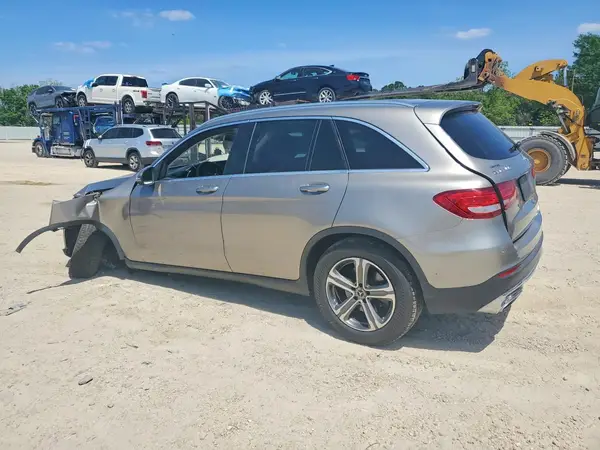 WDC0G4JB9KF602408 2019 MERCEDES-BENZ GLC - Image 2