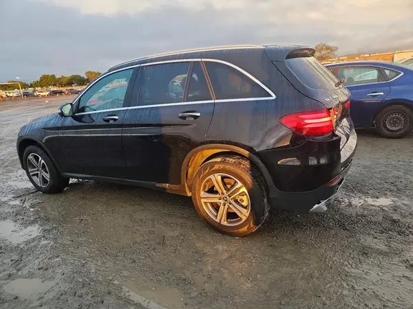 WDC0G4JB9KF603218 2019 MERCEDES-BENZ GLC - Image 2