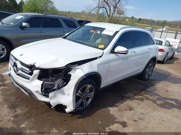 WDC0G4JB9KV124738 2019 MERCEDES-BENZ GLC - Image 2