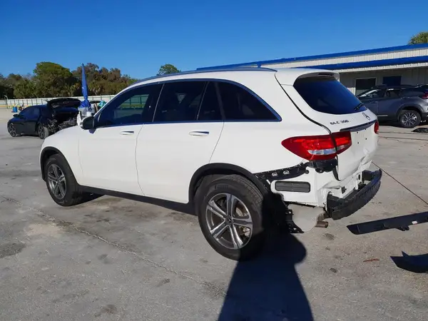 WDC0G4JB9KV145587 2019 MERCEDES-BENZ GLC - Image 2