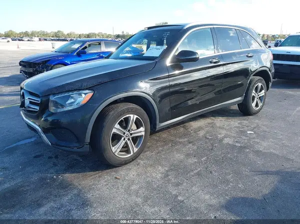 WDC0G4JB9KV167976 2019 MERCEDES-BENZ GLC - Image 2