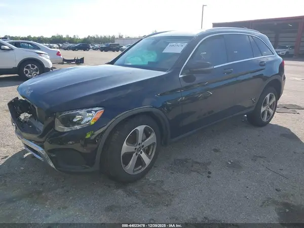 WDC0G4JB9KV167993 2019 MERCEDES-BENZ GLC - Image 2