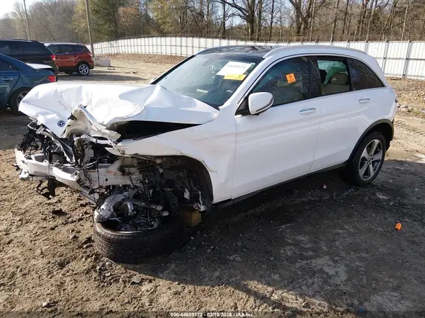 WDC0G4JB9KV168450 2019 MERCEDES-BENZ GLC - Image 2
