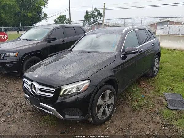 WDC0G4JB9KV169310 2019 MERCEDES-BENZ GLC - Image 2