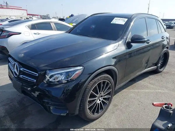 WDC0G4JB9KV183692 2019 MERCEDES-BENZ GLC - Image 2