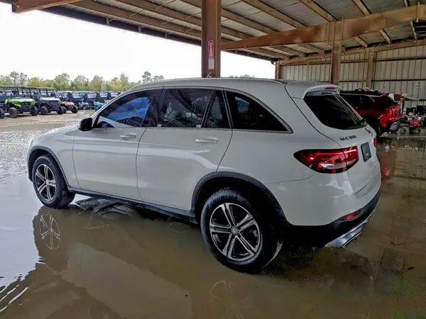 WDC0G4JBXGF008319 2016 MERCEDES-BENZ GLC - Image 2