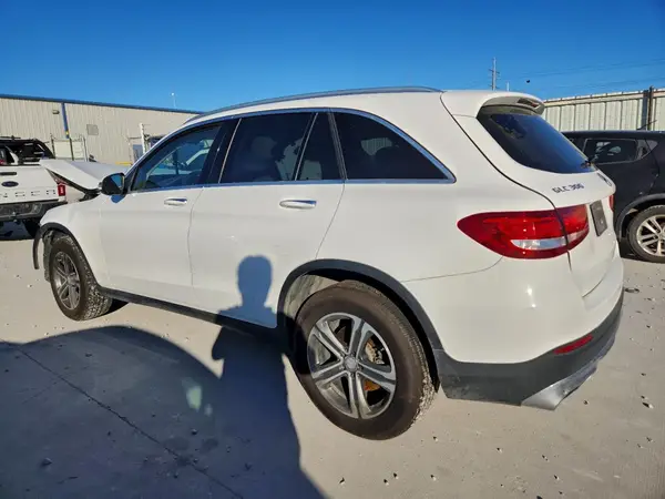 WDC0G4JBXGF013388 2016 MERCEDES-BENZ GLC - Image 2