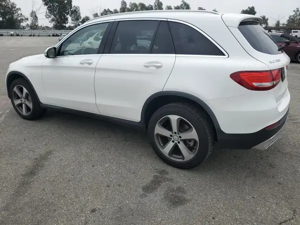 WDC0G4JBXGF014914 2016 MERCEDES-BENZ GLC - Image 2