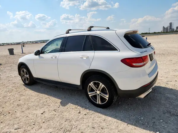 WDC0G4JBXGF019319 2016 MERCEDES-BENZ GLC - Image 2