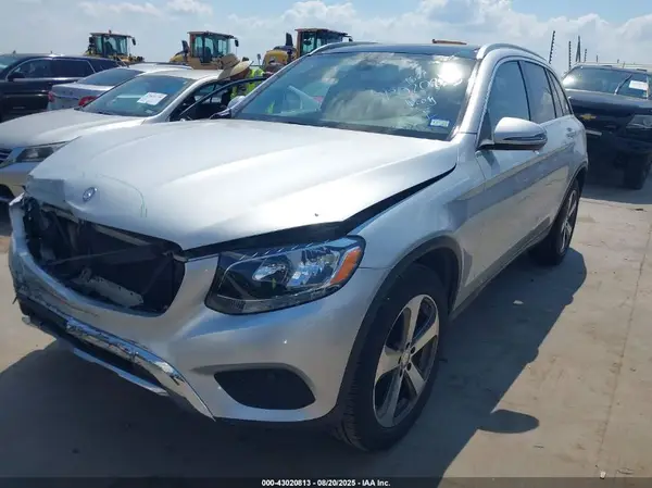 WDC0G4JBXGF019403 2016 MERCEDES-BENZ GLC - Image 2
