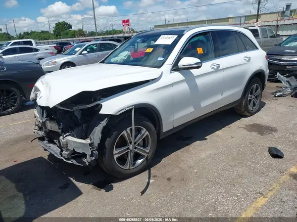 WDC0G4JBXGF030434 2016 MERCEDES-BENZ GLC - Image 2