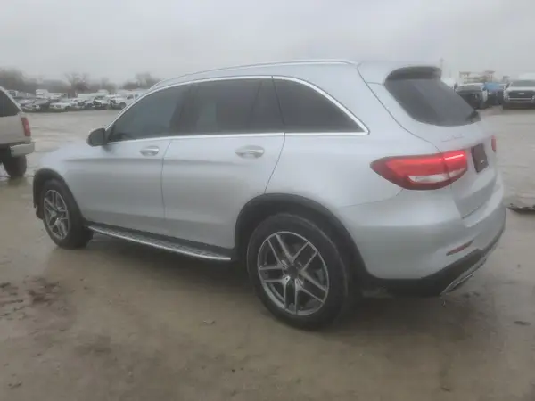 WDC0G4JBXGF096689 2016 MERCEDES-BENZ GLC - Image 2