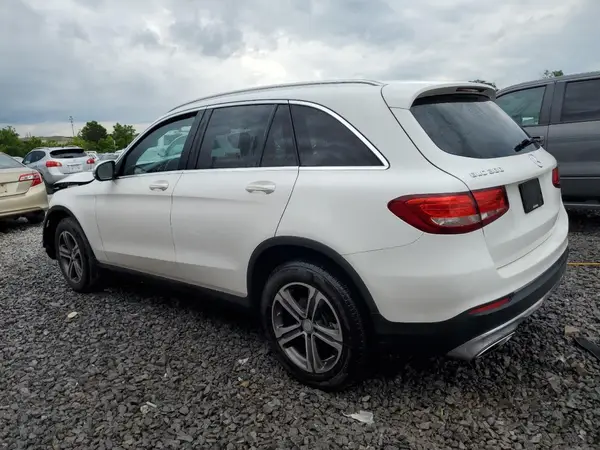 WDC0G4JBXGF097681 2016 MERCEDES-BENZ GLC - Image 2