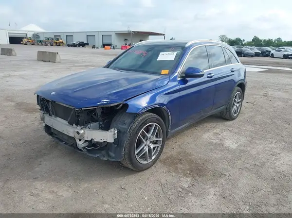 WDC0G4JBXHF118238 2017 MERCEDES-BENZ GLC - Image 2