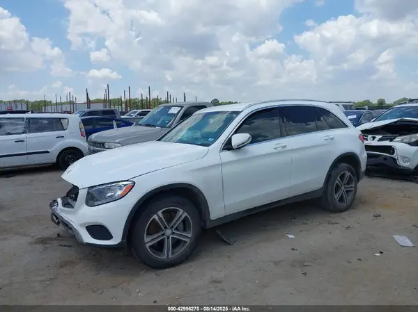 WDC0G4JBXHF118322 2017 MERCEDES-BENZ GLC - Image 2