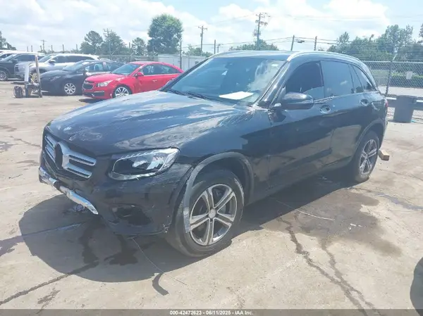WDC0G4JBXHF125030 2017 MERCEDES-BENZ GLC - Image 2