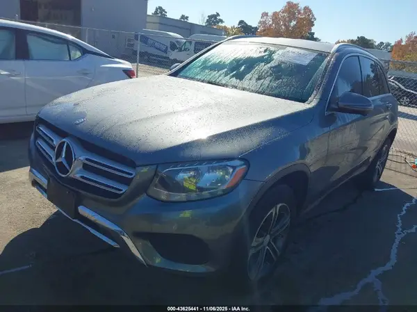 WDC0G4JBXHF128428 2017 MERCEDES-BENZ GLC - Image 2
