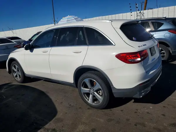 WDC0G4JBXHF146220 2017 MERCEDES-BENZ GLC - Image 2