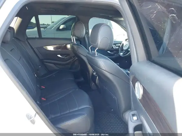 WDC0G4JBXHF164068 2017 MERCEDES-BENZ GLC - Image 8