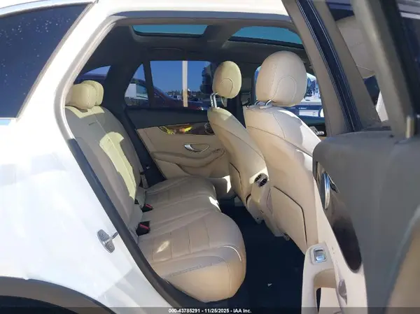WDC0G4JBXHF176138 2017 MERCEDES-BENZ GLC - Image 8
